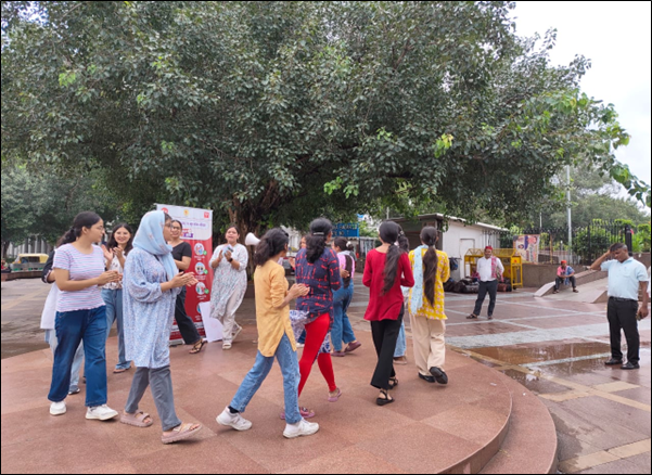 Youth volunteers engaged in TB awareness generation activities, Connaught Place, Delhi